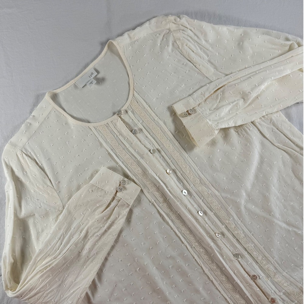 J. Jill Women's‎ Size M Cream Ivory Swiss Dot Lace Trim Button Up Blouse